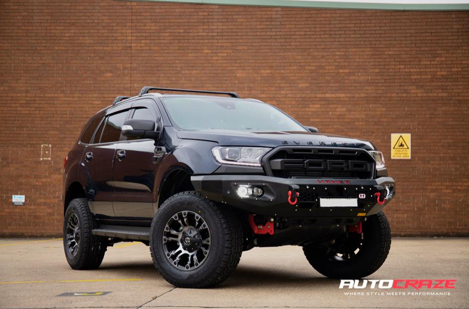 FORD EVEREST VAPOR BLACK MACHINED WITH DARK TINT