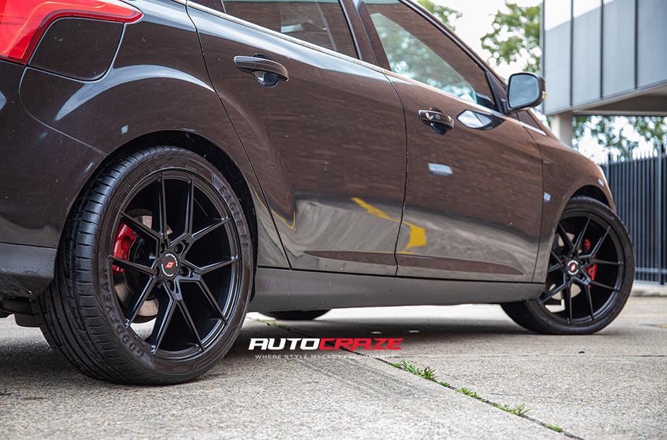 FORD FOCUS  5 STUD  IFG 39 BLACK