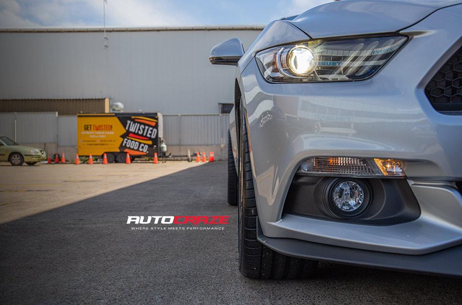 FORD MUSTANG ALTAIR MATTE BLACK WITH GLOSS BLACK LIP