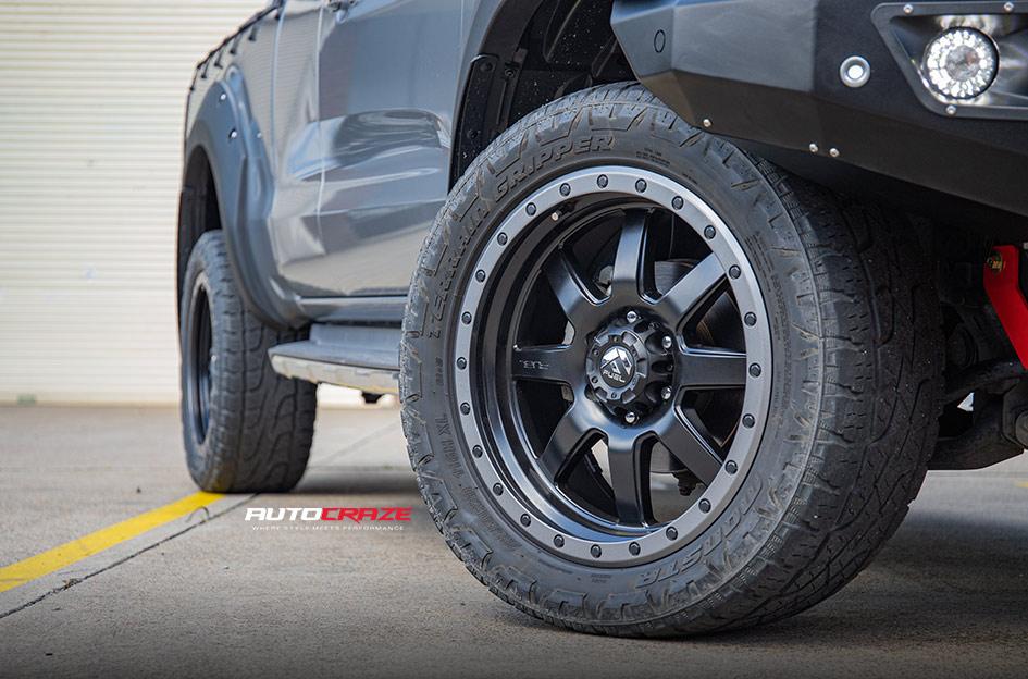 FORD-RANGER-TROPHY-MATTE-BLACK-WITH-ANTHRACITE-RING