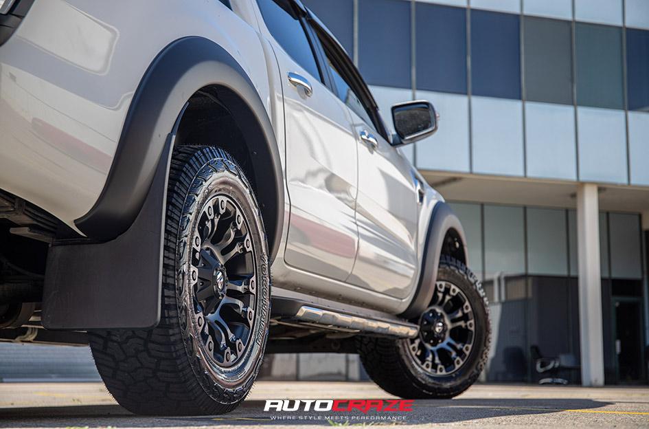 FORD-RANGER-VAPOR-BLACK-MACHINED-WITH-DARK-TINT