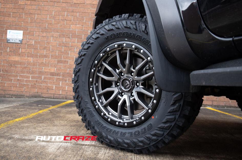 FORD RANGER RAPTOR REBEL ANTHRACITE CENTER W BLACK LIP