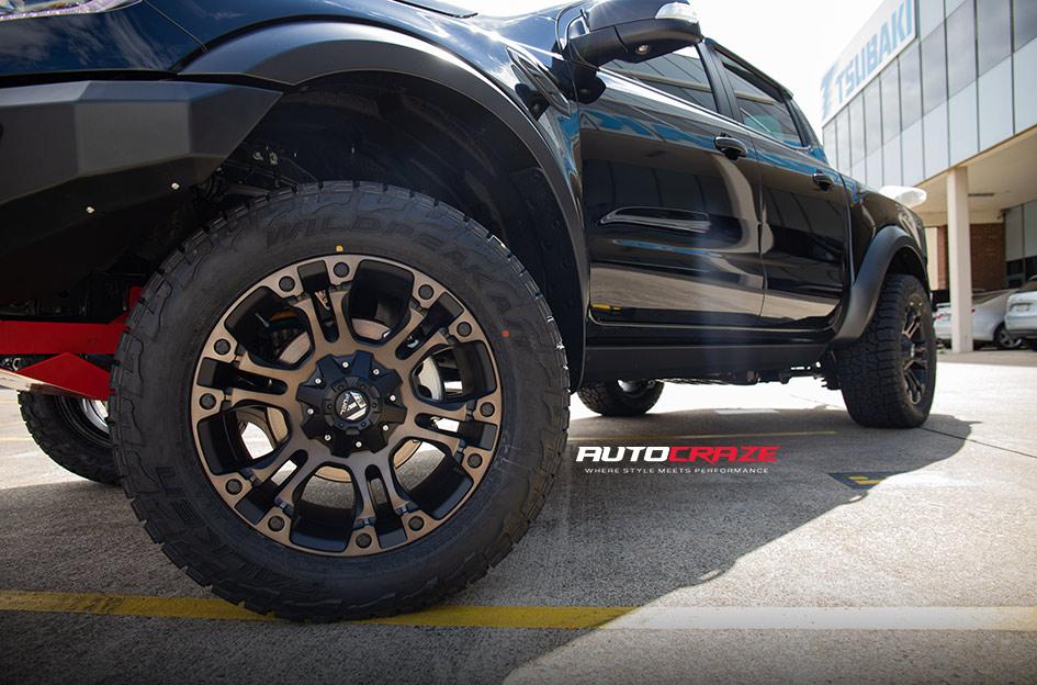 FORD RANGER RAPTOR VAPOR BLACK MACHINED WITH DARK TINT