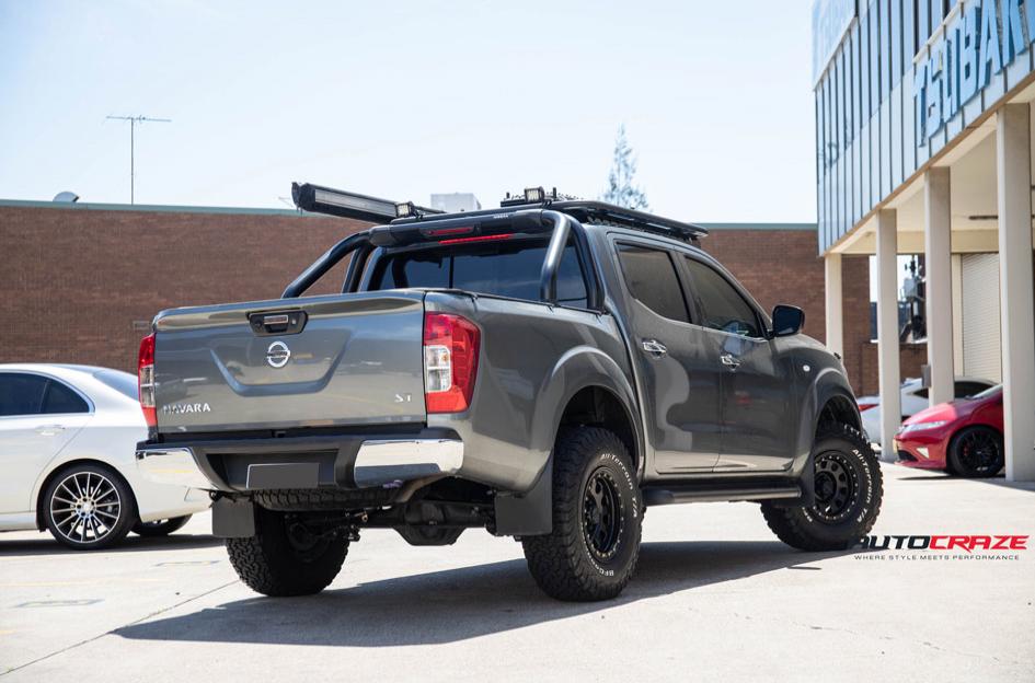 NISSAN NAVARA D LOCKER BLACK