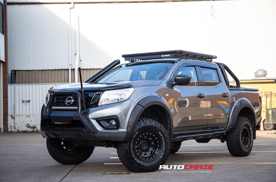 NISSAN NAVARA D LOCKER BLACK
