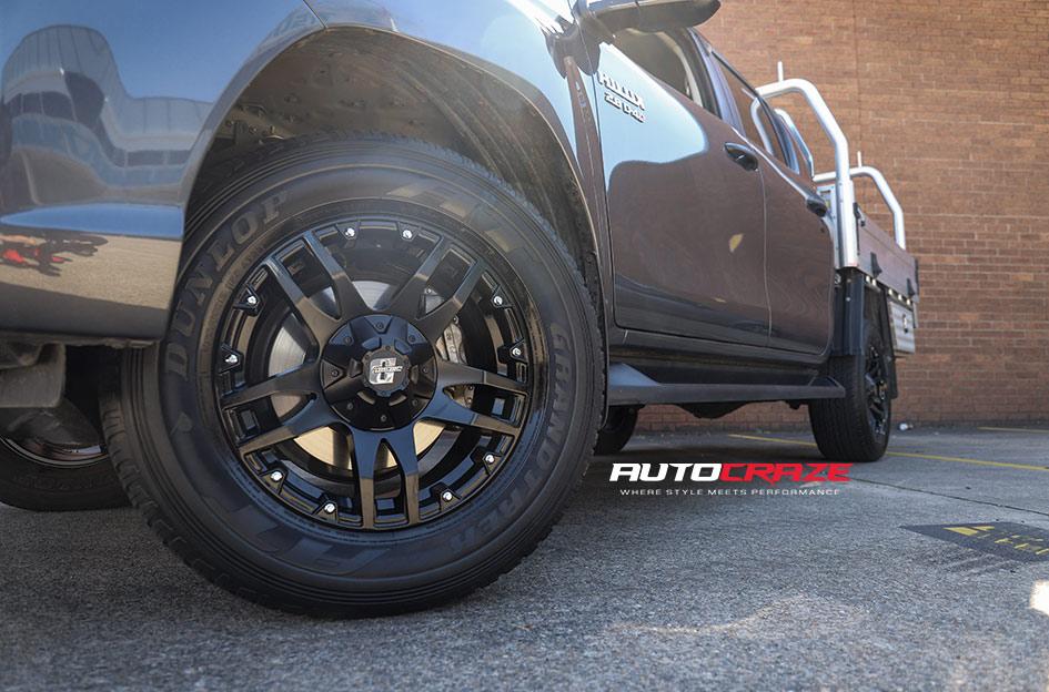 TOYOTA HILUX N80 4WD CLIFF MATTE BLACK 