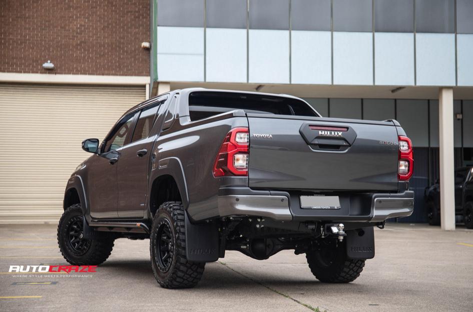 TOYOTA HILUX N80 4WD COVERT MATTE BLACK