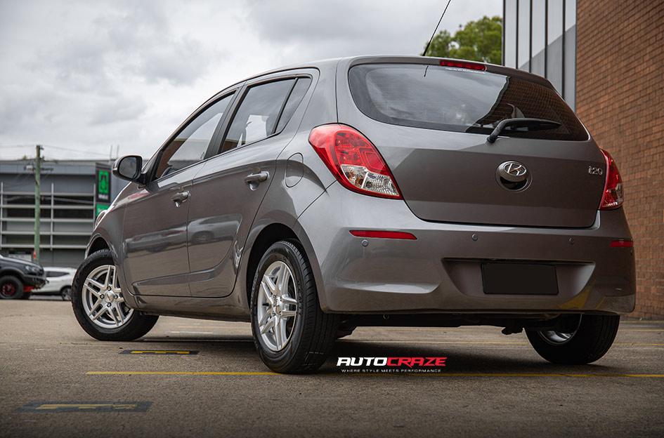 HYUNDAI I20 DECEIT SILVER MACHINED