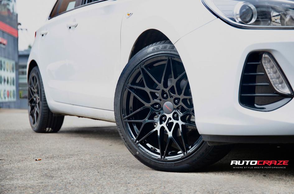 HYUNDAI I30 ZR1 GLOSS BLACK