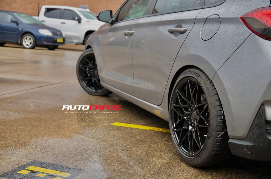 HYUNDAI I30 N ZR1 GLOSS BLACK