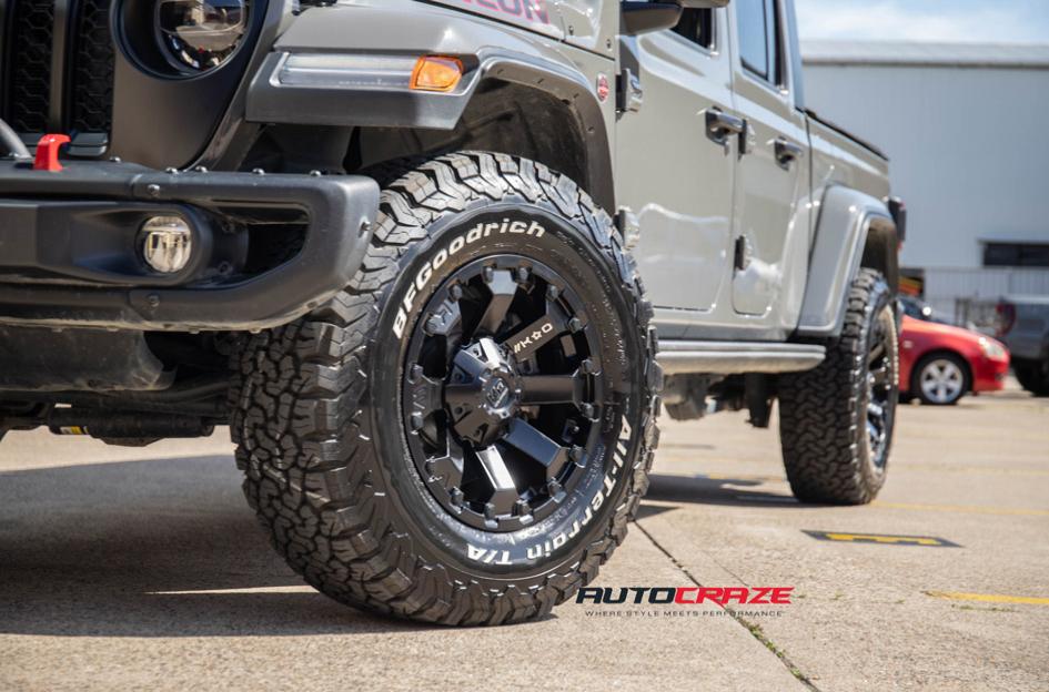 JEEP GLADIATOR AMBUSH MATTE BLACK