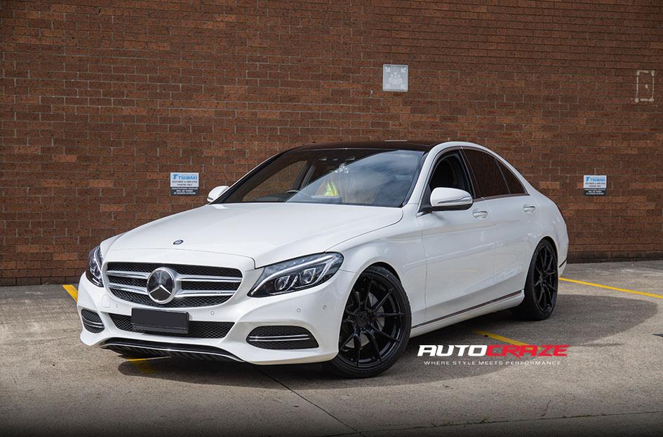 MERCEDES-C-CLASS-VENOM-GLOSS-BLACK
