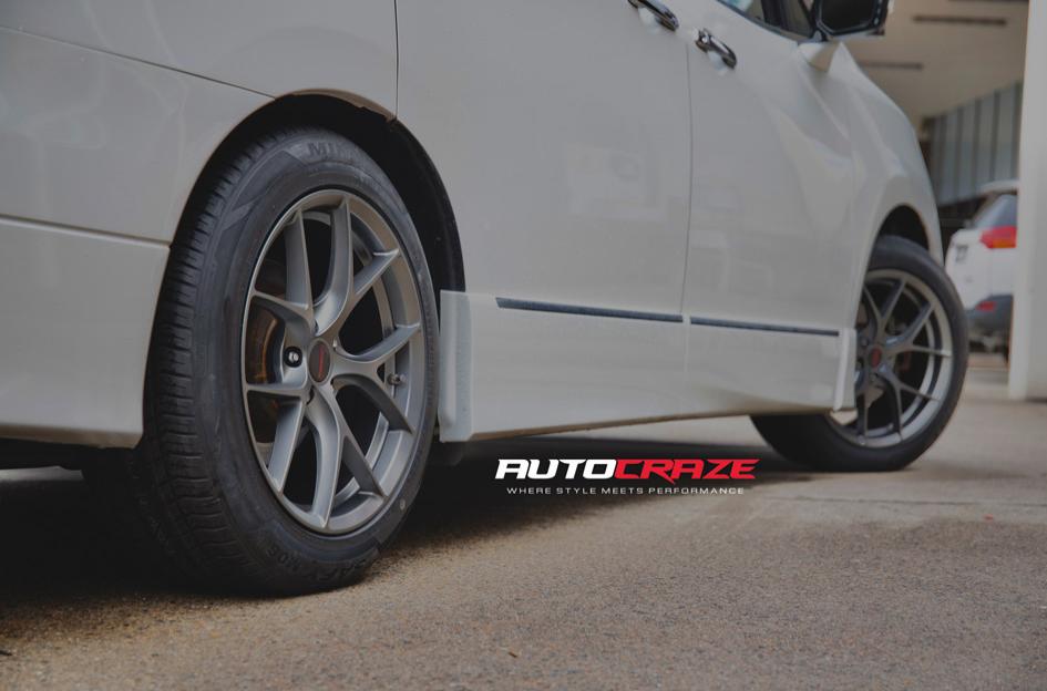 NISSAN ELGRAND ZR3 GUNMETAL