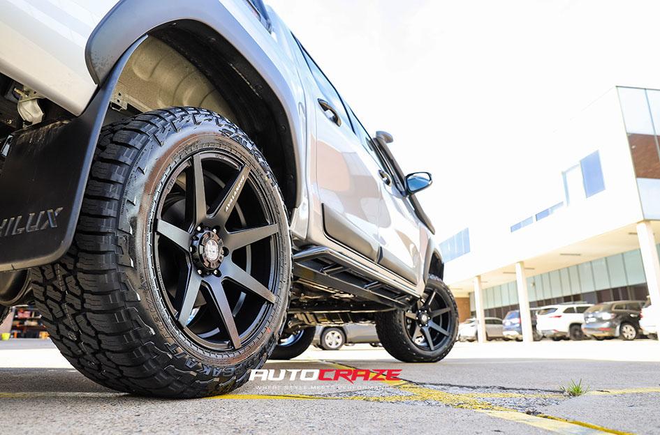 TOYOTA HILUX 4WD AVALANCHE MATTE BLACK FRONT MILLED