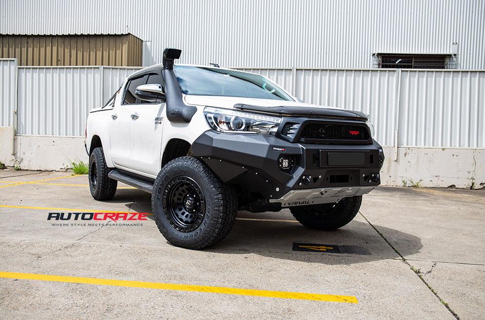 TOYOTA HILUX N80 4WD ZEPHYR MATTE BLACK