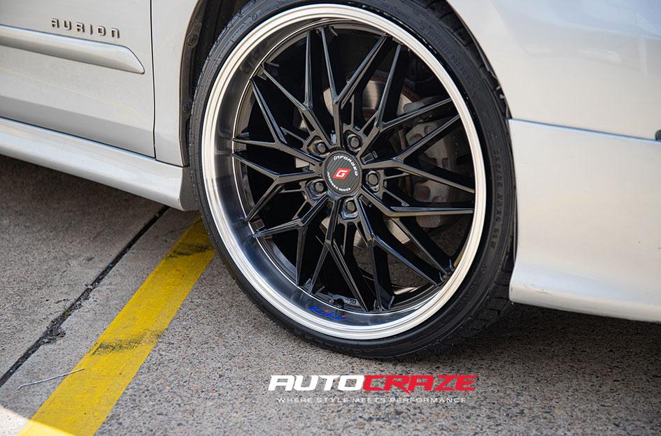 TOYOTA AURION KIKI5588 BLACK POLISHED LIP
