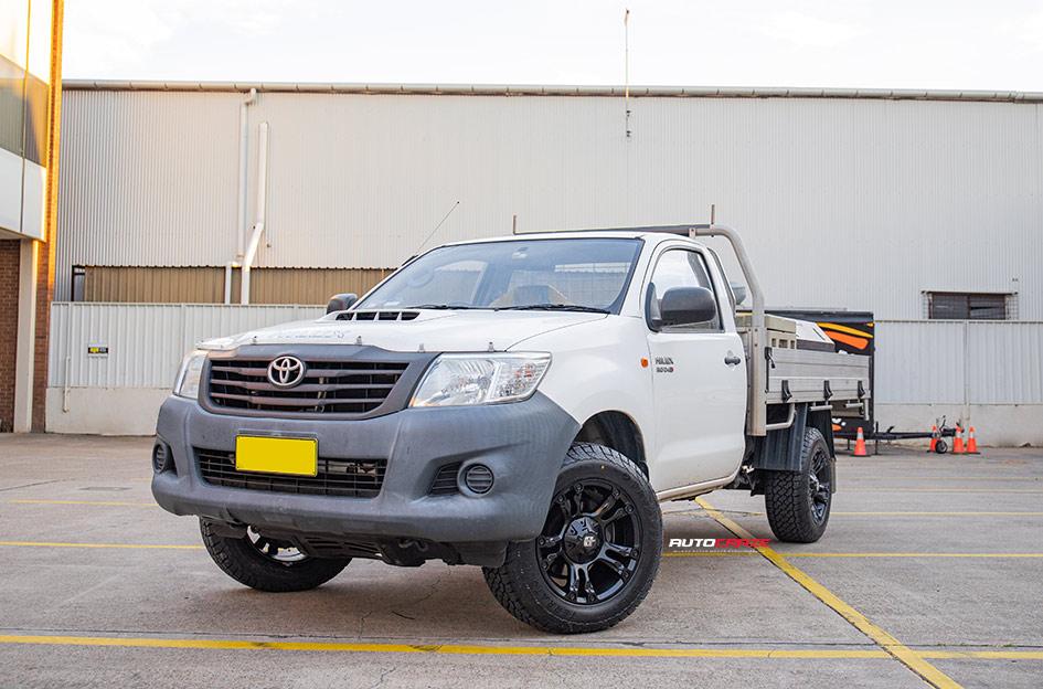 TOYOTA HILUX N70 4WD BROOKLYN MATTE BLACK