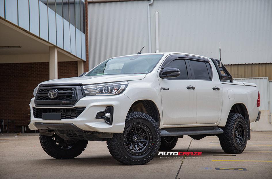 TOYOTA HILUX N80 4WD COVERT MATTE BLACK