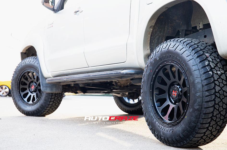 TOYOTA HILUX N70 4WD VICTIM MATTE BLACK