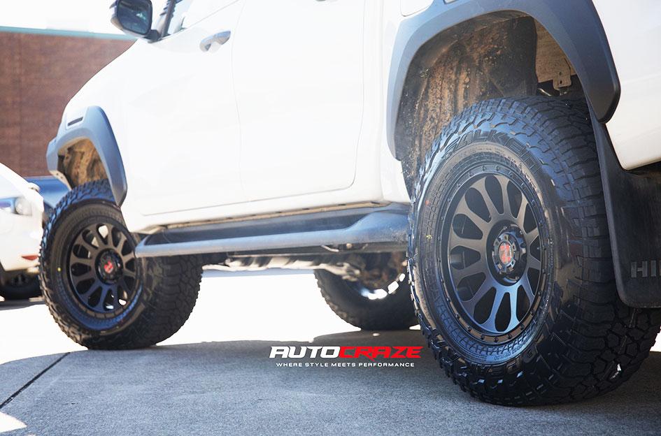 TOYOTA HILUX N80 4WD VICTIM MATTE BLACK