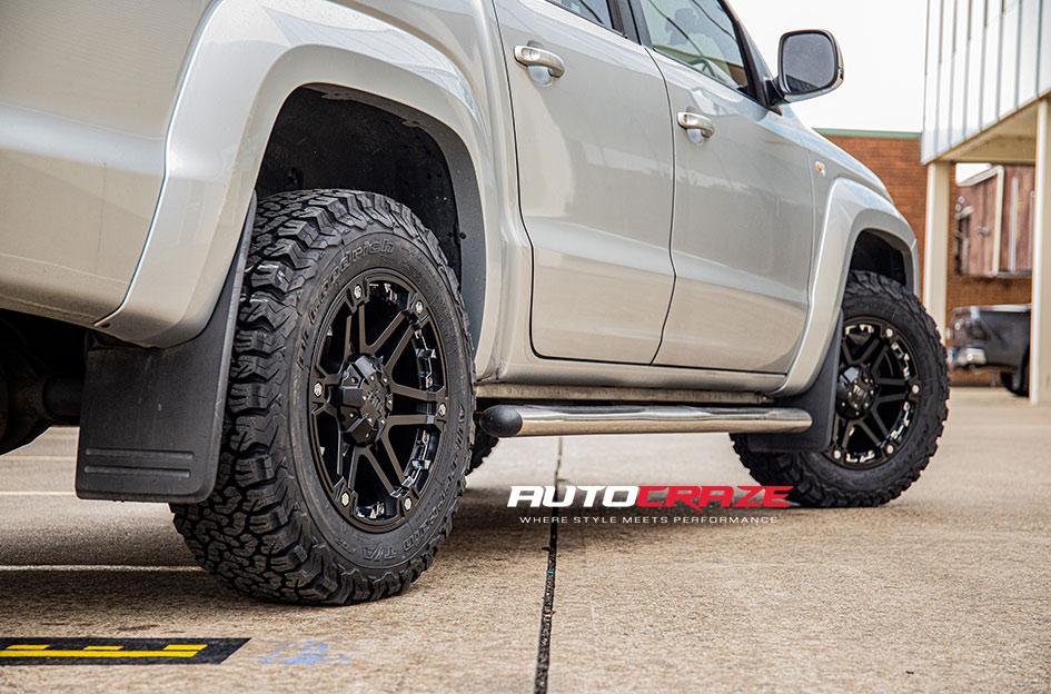 VOLKSWAGEN AMAROK T01 SATIN BLACK WITH CHROME INSERTS