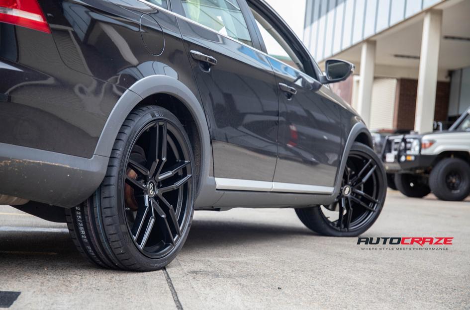 VOLKSWAGEN PASSAT SQ32 OSAKA MATTE BLACK 