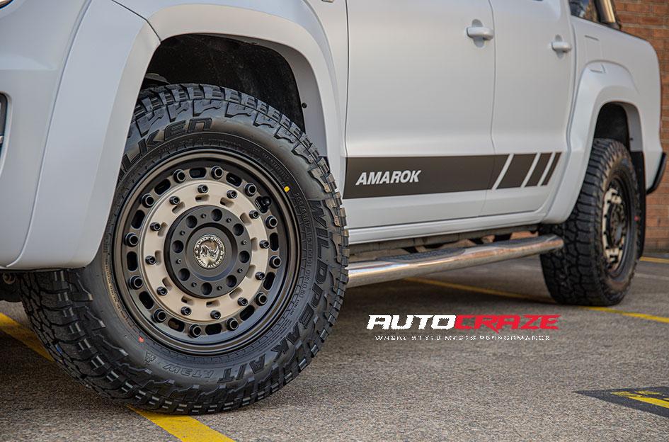 VOLKSWAGEN AMAROK ARSENAL SAND ON BLACK