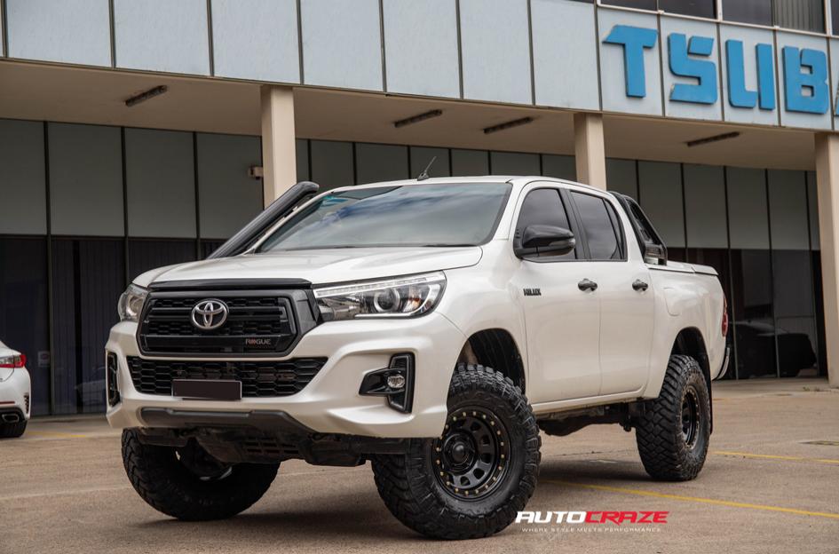 TOYOTA HILUX N80 4WD D LOCKER BLACK