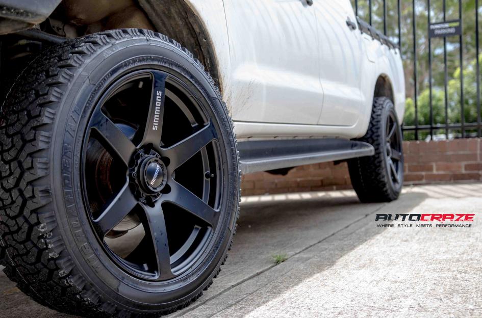 TOYOTA HILUX N70 4WD S6 MATTE BLACK