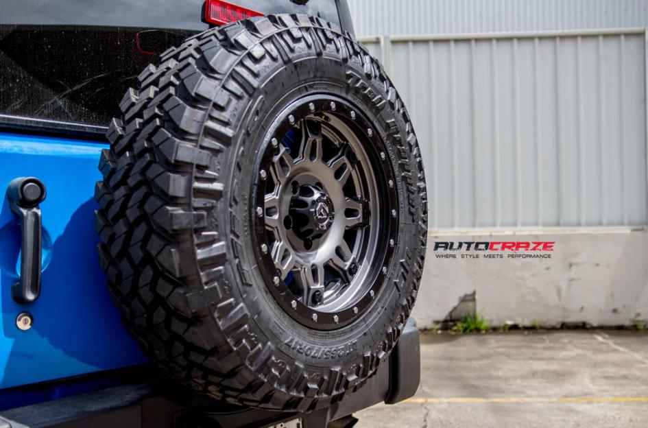 JEEP WRANGLER HOSTAGE III MATTE ANTHRACITE WITH BLACK RING