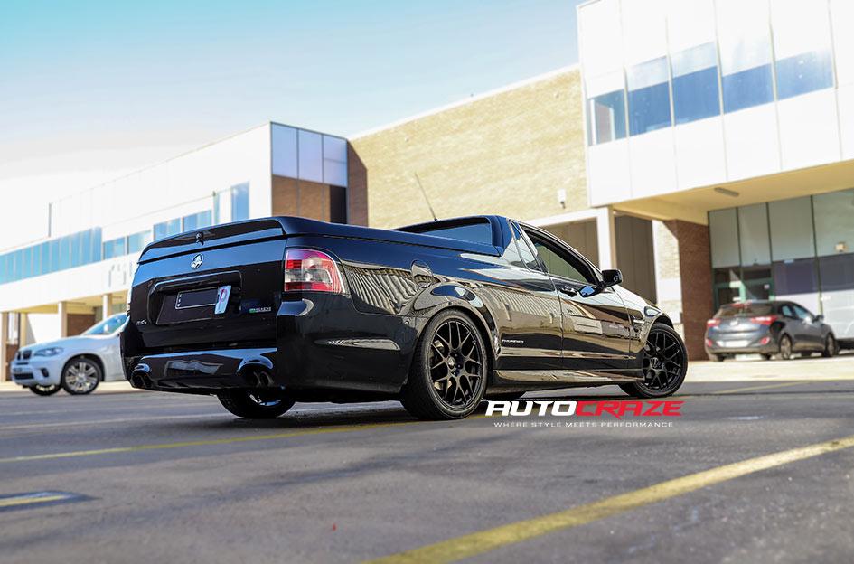 HOLDEN-COMMODORE-VE-UTE-RELOAD-SATIN-BLACK