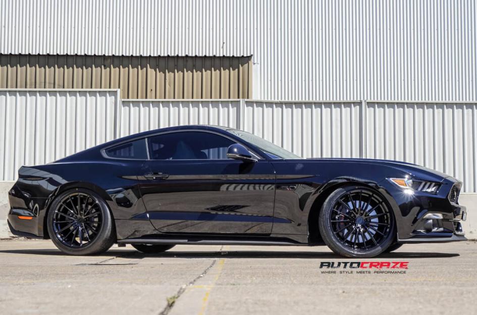 FORD MUSTANG SF09 SATIN BLACK