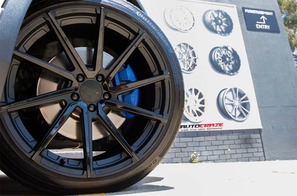 VOLKSWAGEN TIGUAN WATKINS MATTE BLACK WITH GLOSS BLACK FACE