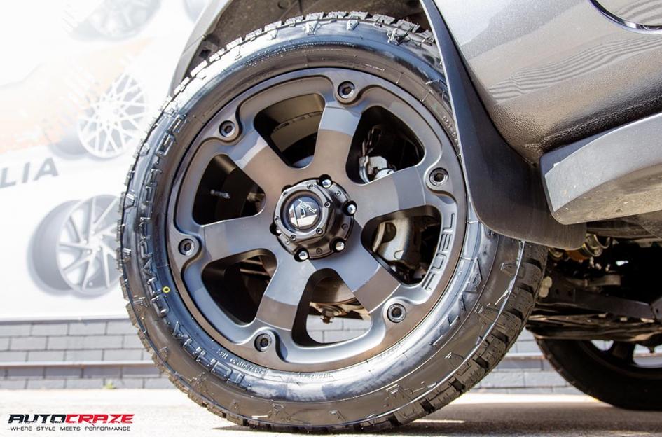 FORD RANGER BEAST BLACK MACHINED WITH DARK TINT