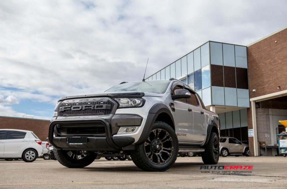 FORD-RANGER-VAPOR-BLACK-MACHINED-WITH-DARK-TINT
