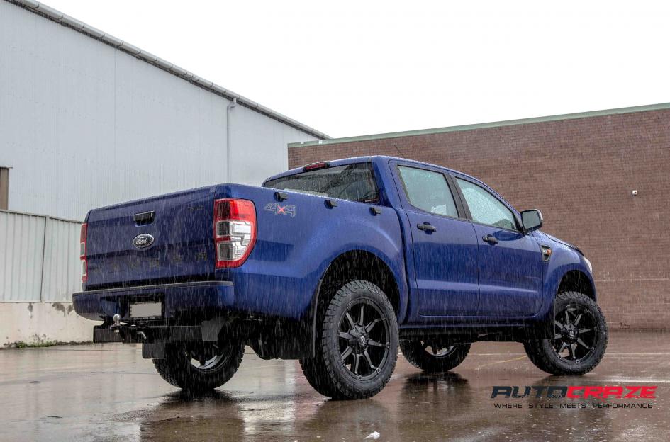 FORD RANGER COUPLER BLACK MACHINED WITH DARK TINT