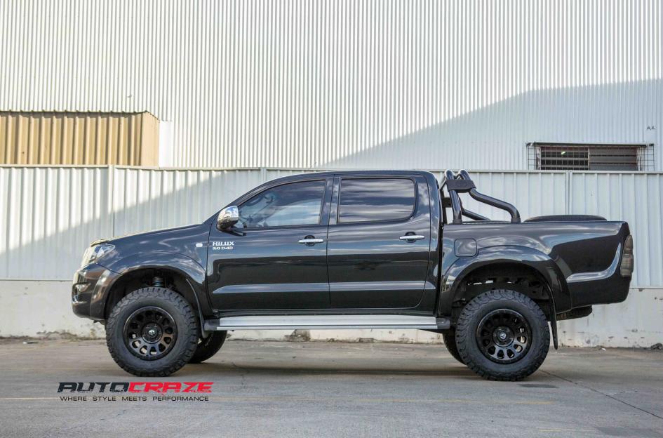 TOYOTA HILUX N70 4WD VECTOR MATTE BLACK