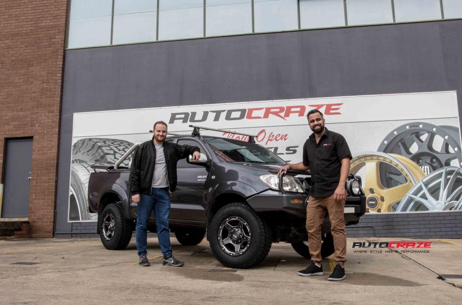 TOYOTA HILUX N70 4WD GD04 GRAPHITE WITH MILLED ACCENTS