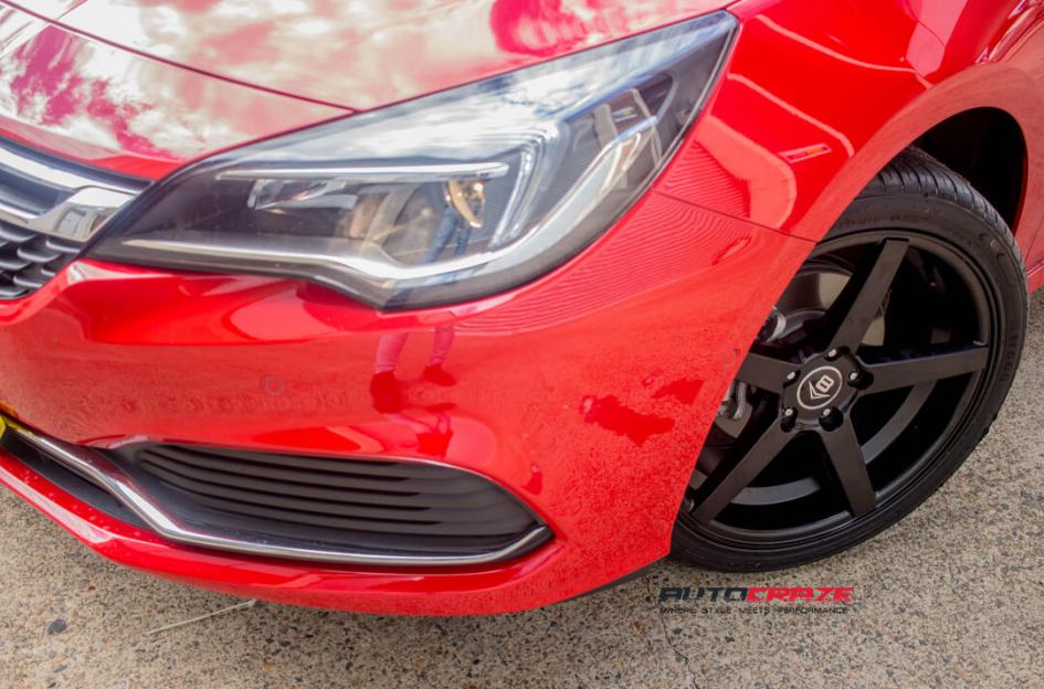 HOLDEN ASTRA  5 STUD  RACER MATTE BLACK