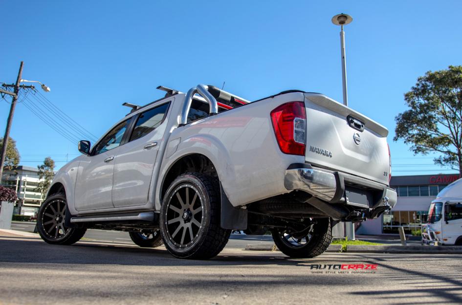 NISSAN NAVARA HEIST SATIN BLACK 6