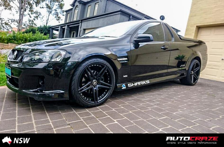 HOLDEN-COMMODORE-DICTATOR-MATTE-BLACK-2