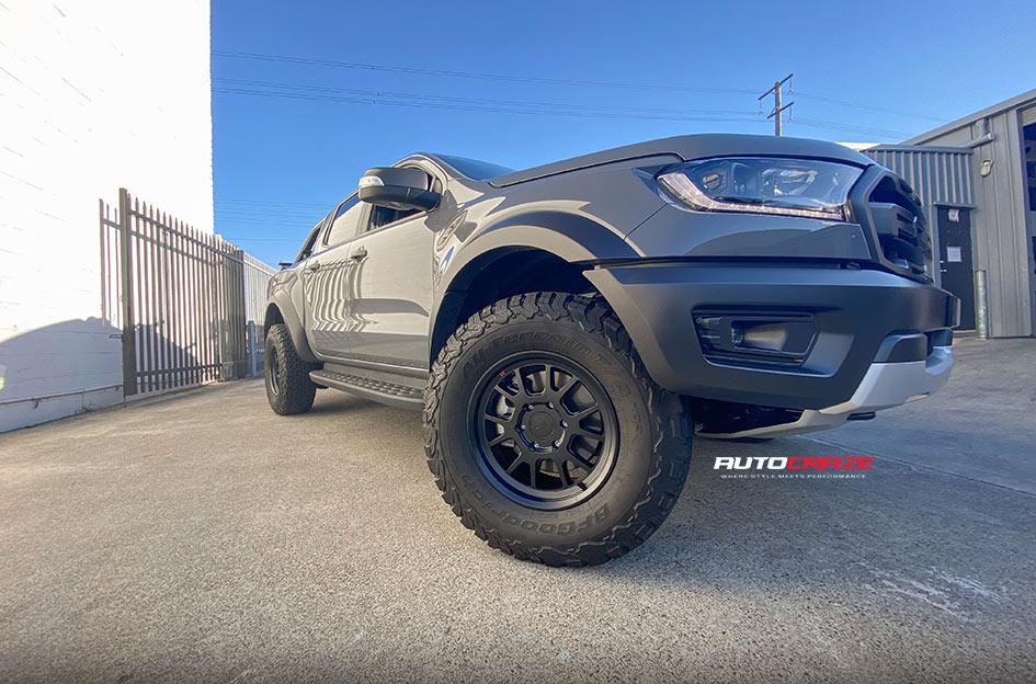 FORD RANGER RAPTOR MR149 SATIN BLACK