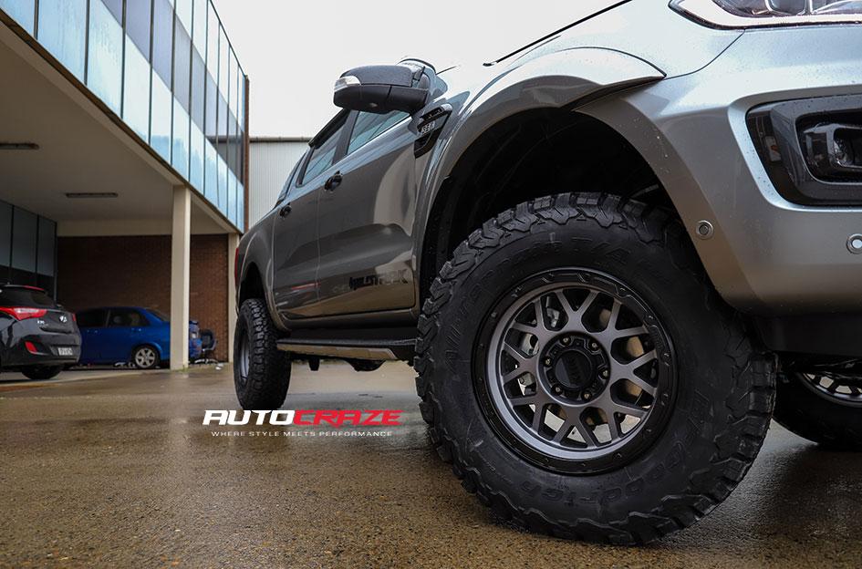 FORD RANGER GRENADE OR XD MATTE GREY MATTE BLACK LIP