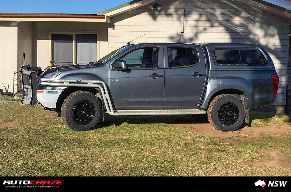 ISUZU DMAX HOSTAGE MATTE BLACK