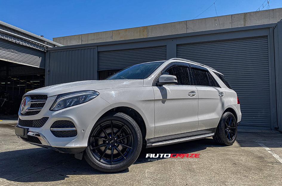 MERCEDES-G-CLASS-SECTOR-SATIN-BLACK