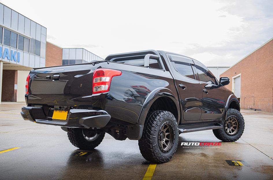 MITSUBISHI TRITON AR202 MATTE BRONZE BLACK LIP