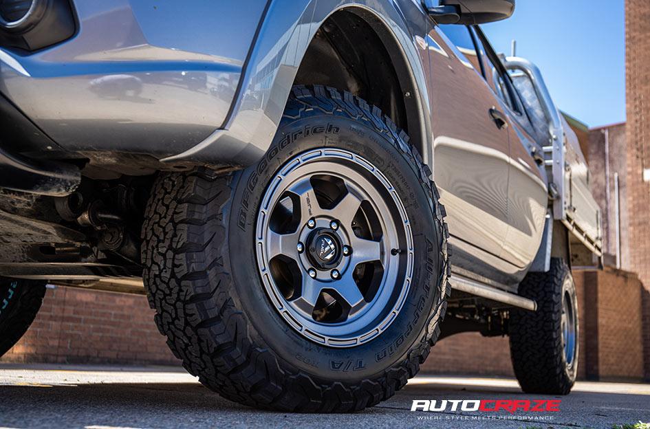 MITSUBISHI TRITON SHOK ANTHRACITE 