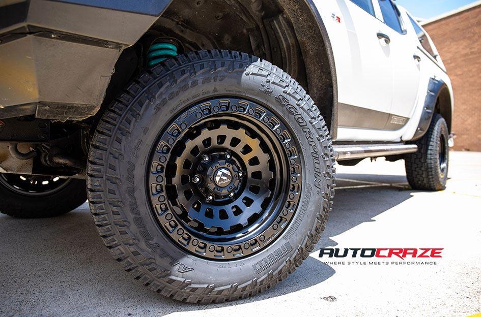 MITSUBISHI TRITON ZEPHYR MATTE BLACK