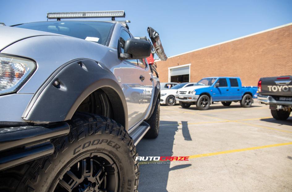 MITSUBISHI TRITON RAMBO SATIN BLACK