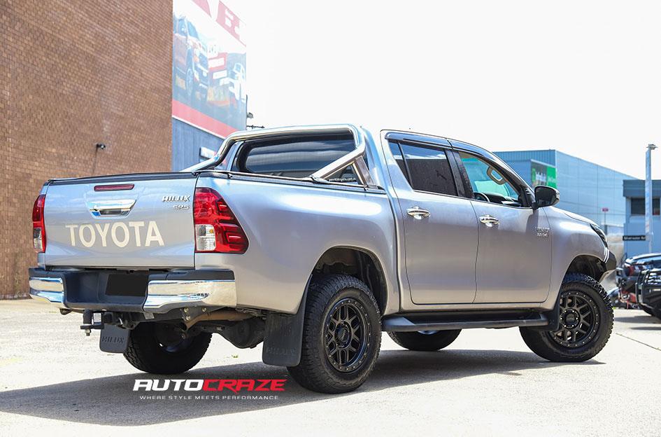 TOYOTA HILUX N80 4WD KM544 MESA SATIN BLACK GLOSS BLACK LIP